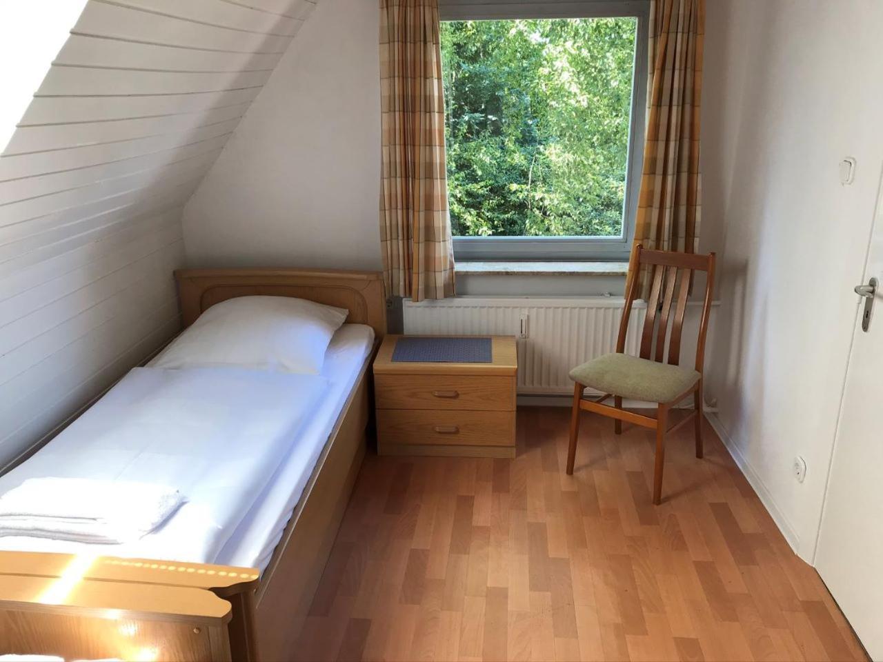 Muehlenweg- Tante Lise *